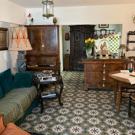 Petite Maison De Pecheurs Hypercentre La Rochelle Hotel