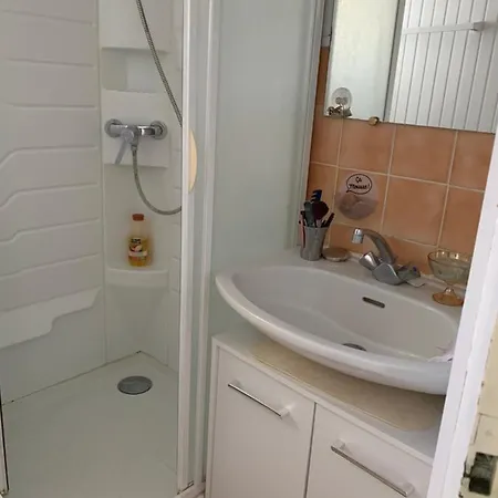 Hotel Petite Maison De Pecheurs Hypercentre La Rochelle La Rochelle (Charente-Maritime)
